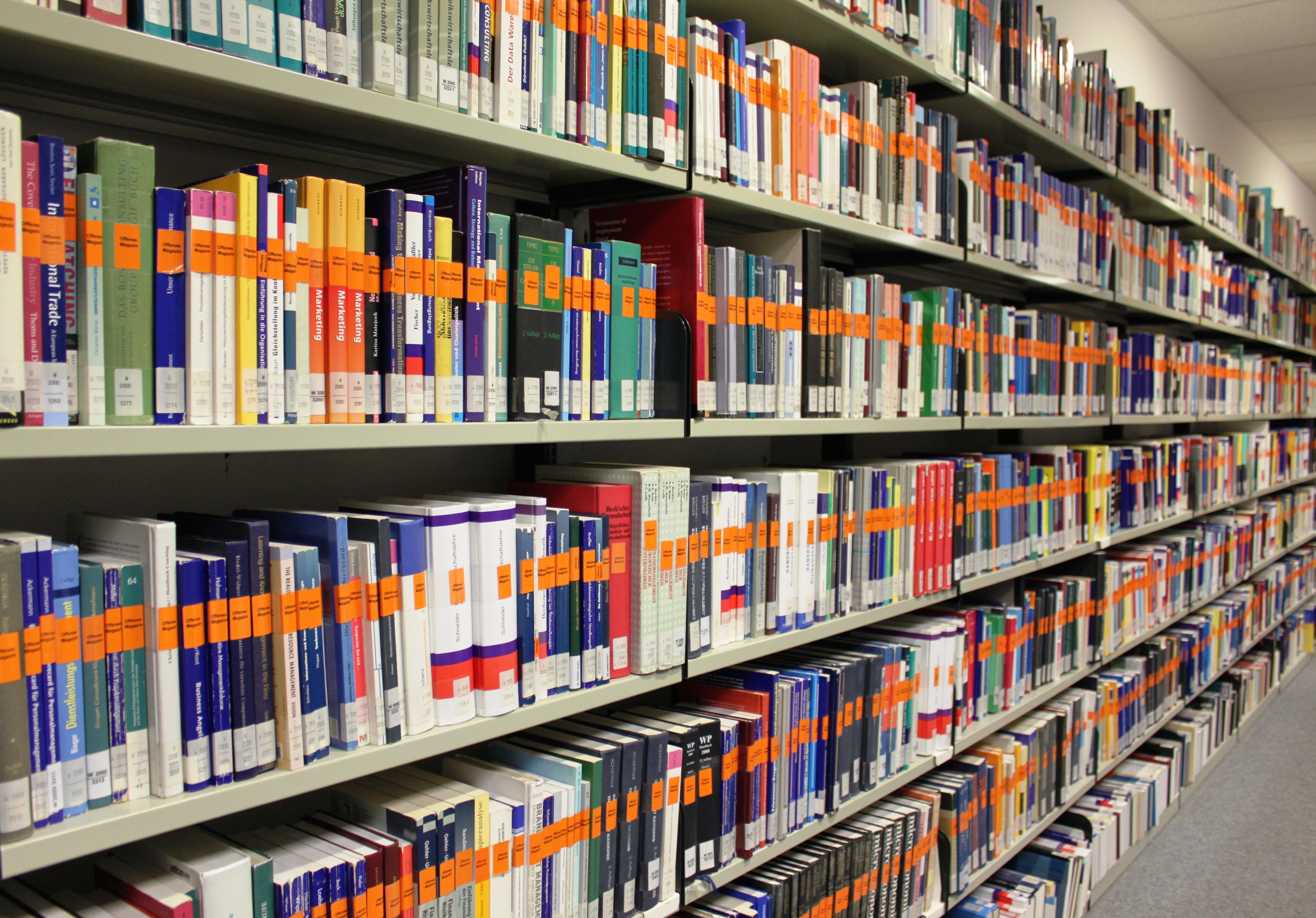 Bibliothek • Bibliothek • Fachbereich Wirtschaftswissenschaft