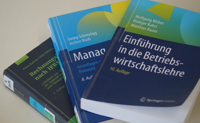 Bücher_BWL_2